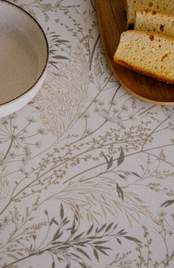 Soft whispering leaves