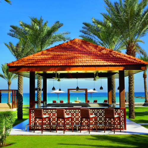 Ansicht der Blue Bar im Al Bustan Palace Maskat in Oman