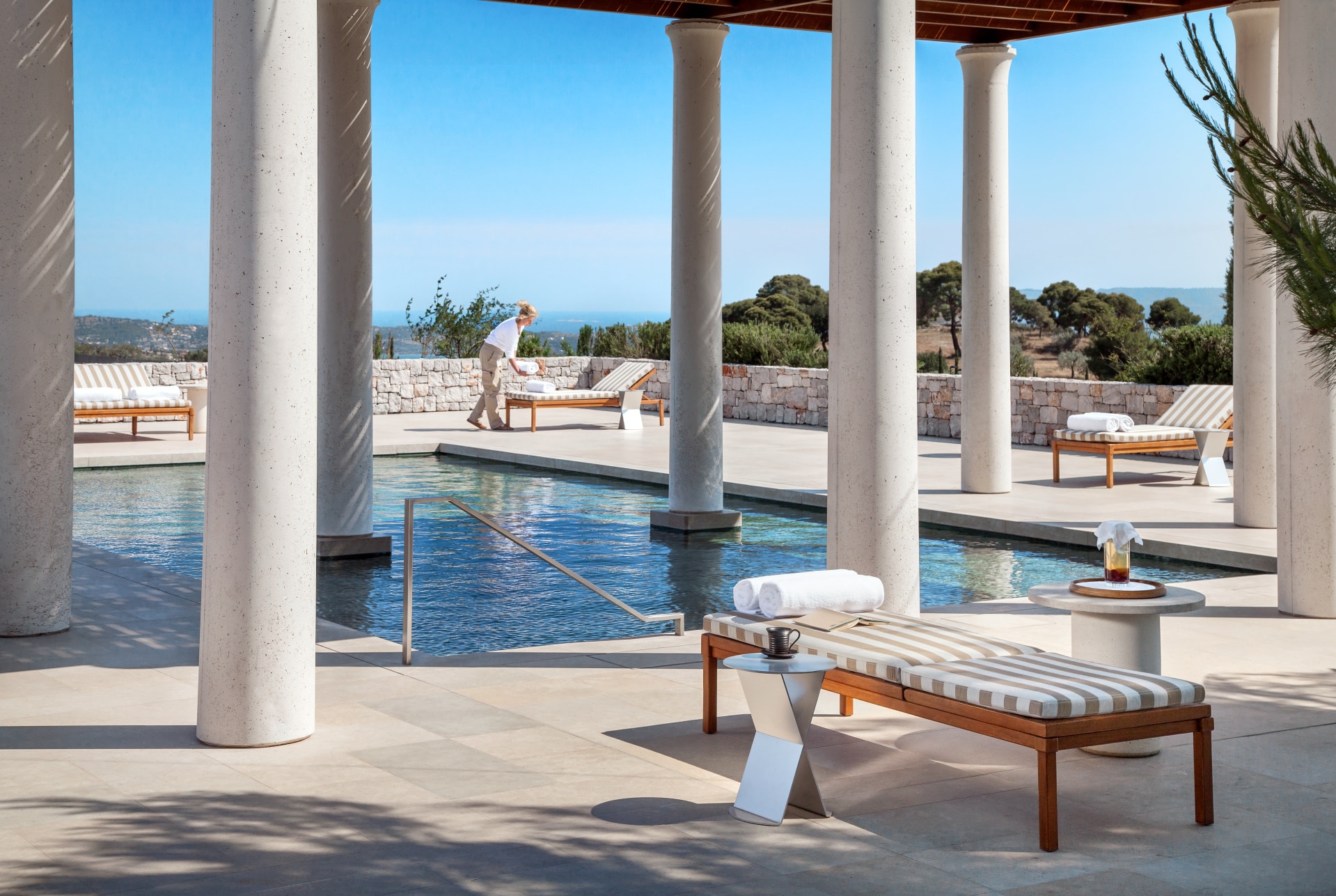 Außenansicht des Poolbereichs für Kinder des Amanzoe Hotels