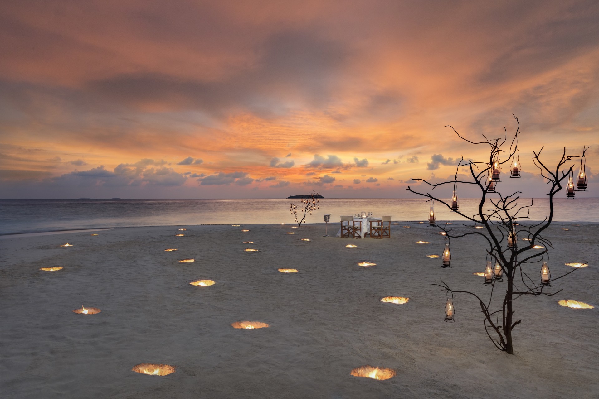 Romantisches Abendessen im Anantara Kihavah Maldives