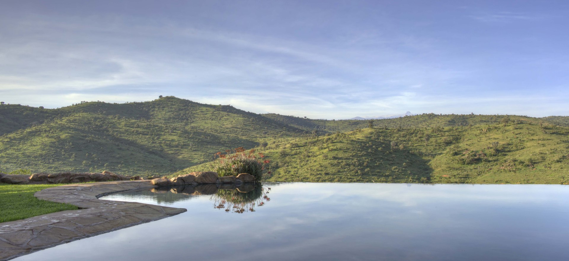 Swimmingpool der Borana Lodge