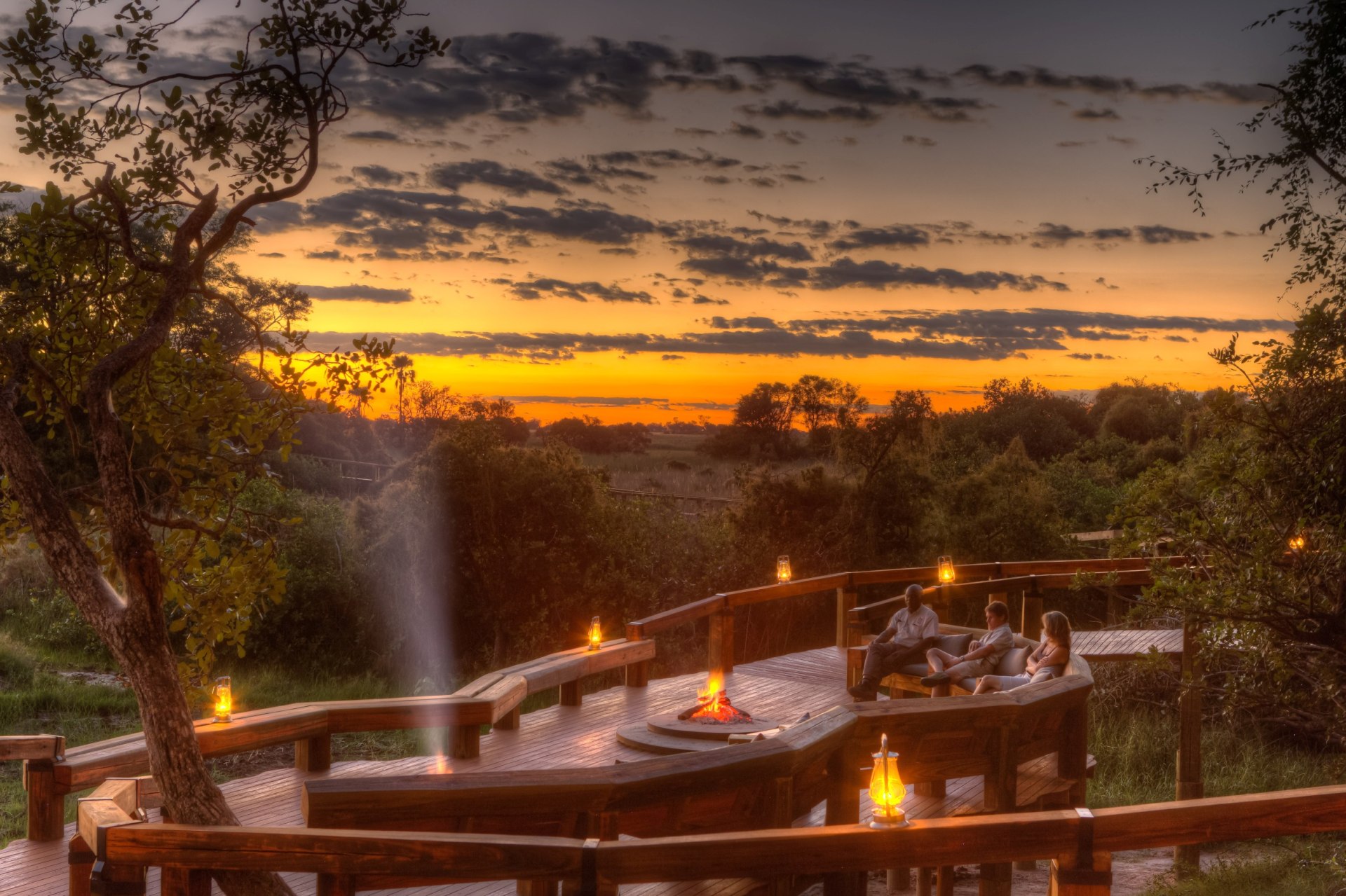 Lagerfeuer im Camp Okavango