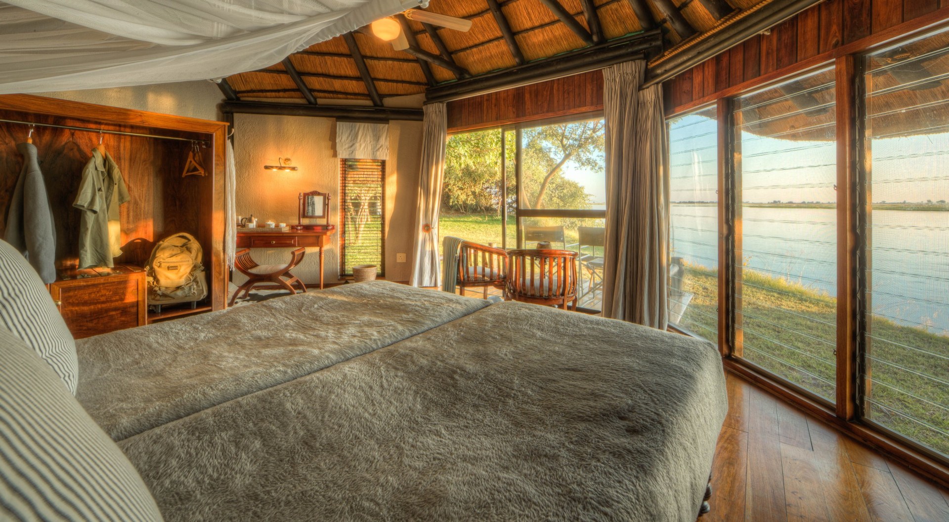 Ausblick aus dem Schlafzimmer in der Chobe Savanna Lodge