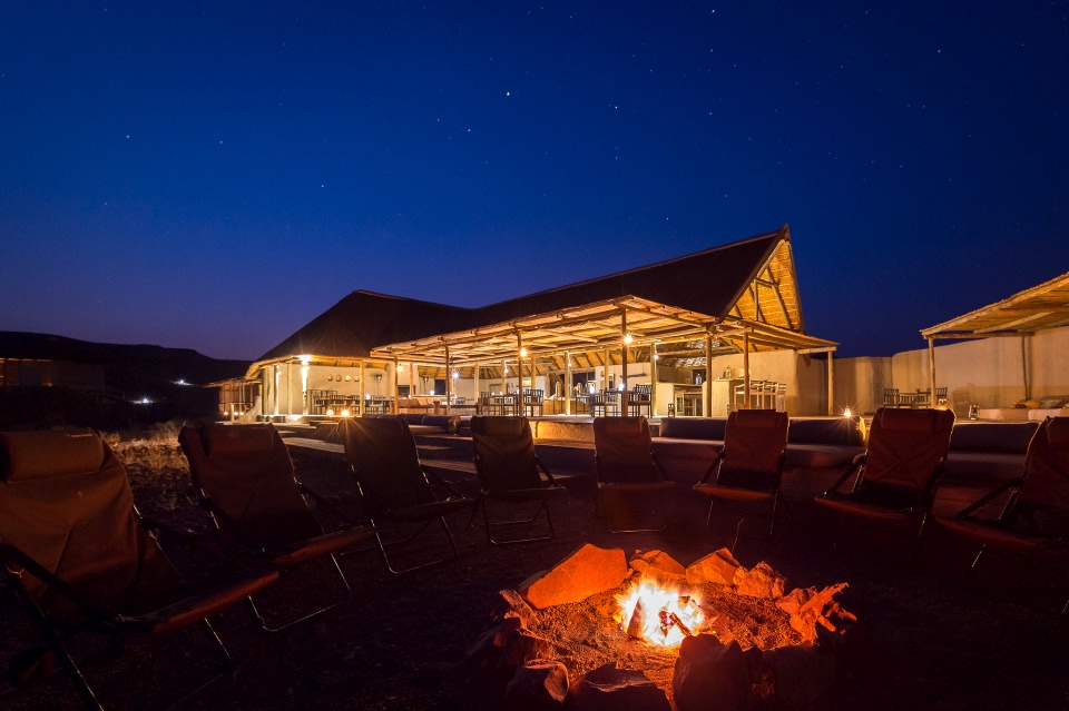 Lagerfeuer im Damaraland Camp