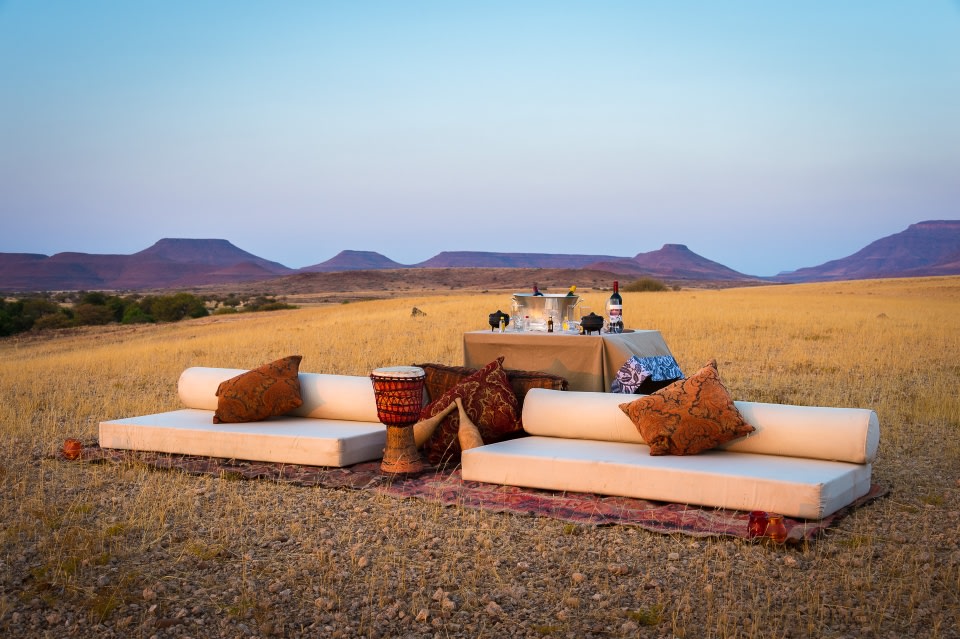 Sundowner nahe des Desert Rhino Camp