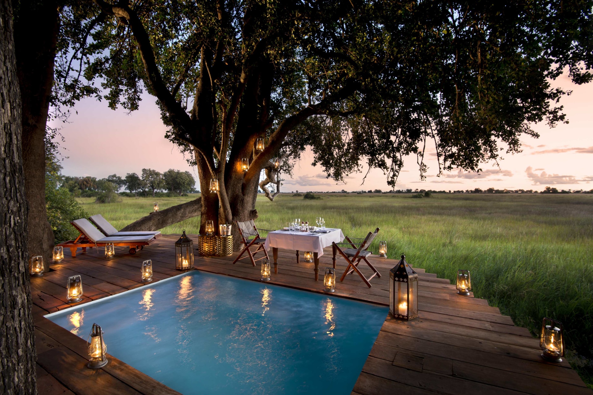 Privates Abendessen am Pool im Duba Plains Camp