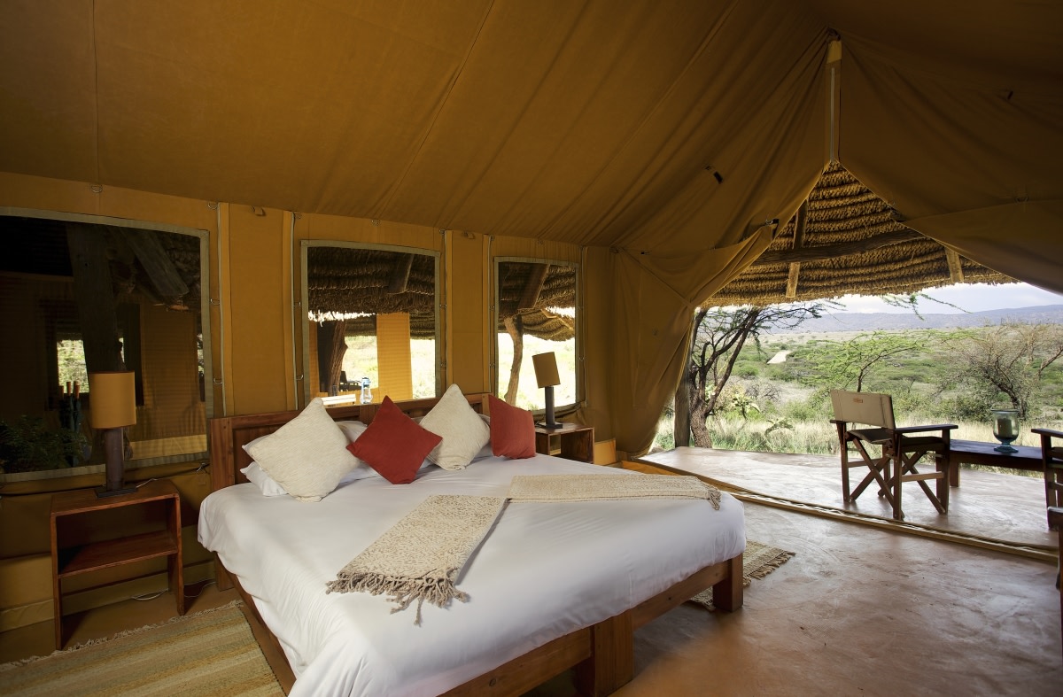 Gaestezelt mit Doppelbett im Lewa Safari Camp