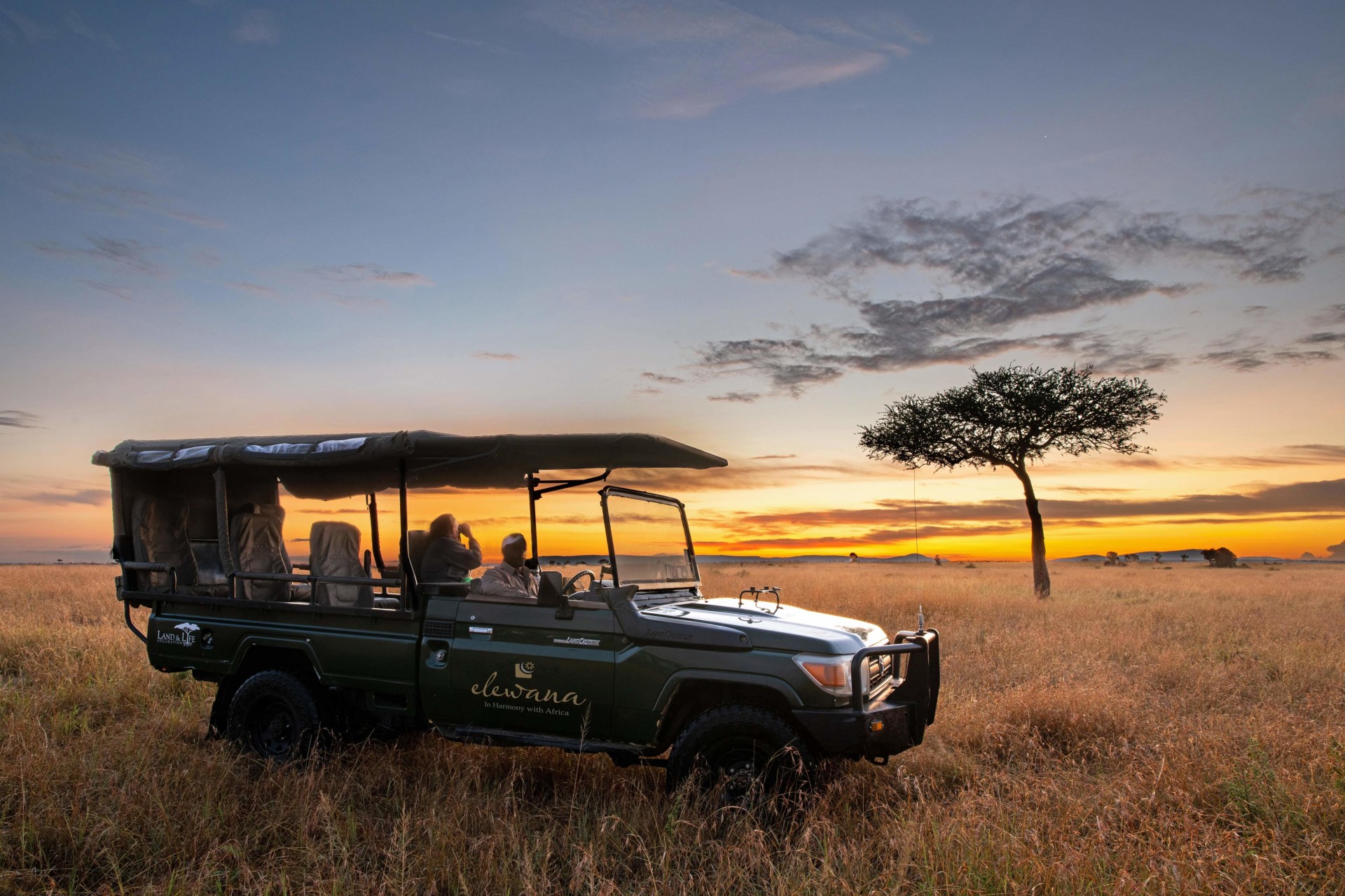 Pirschfahrt in der Masai Mara nahe des Sand River Masai Mara