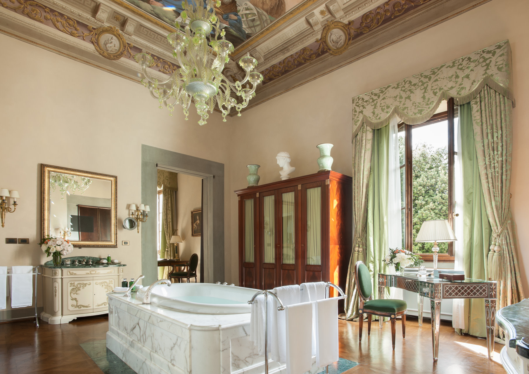 Badezimmer der Renaissance Suite