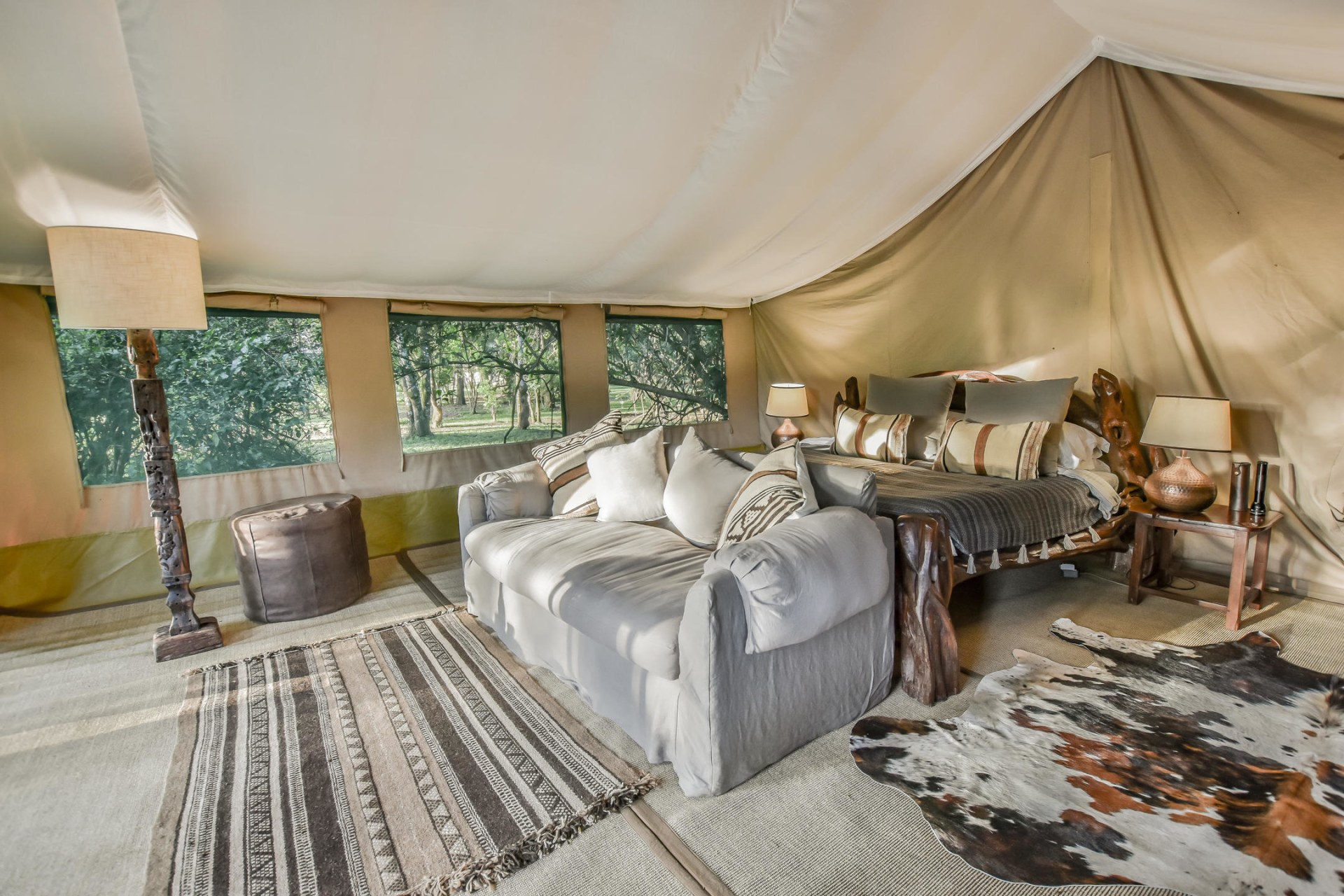 Innenansicht eines Gaestezelts im Il Moran Camp
