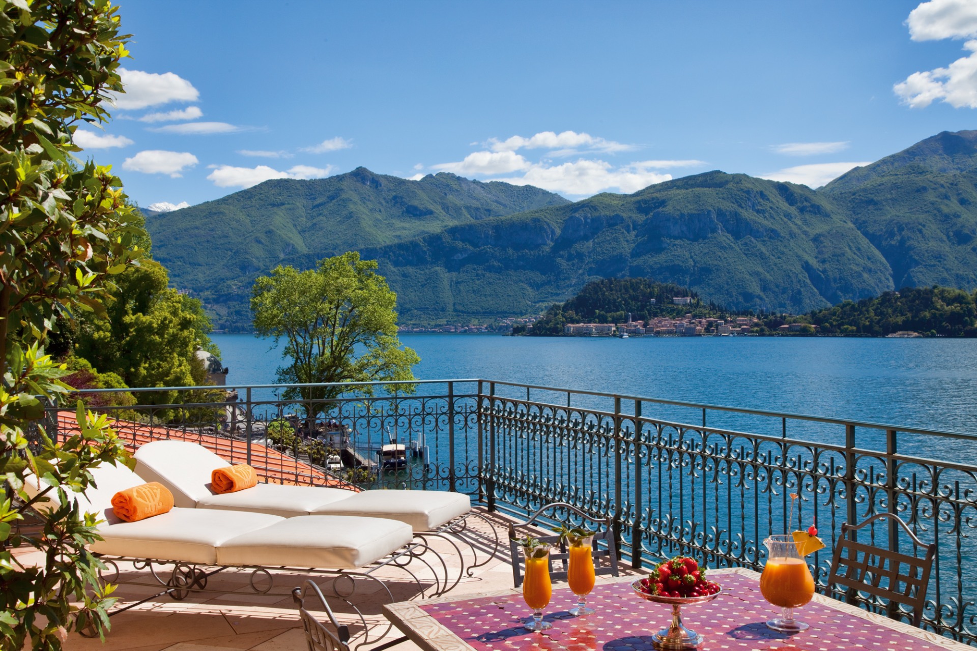 Terrasse der Suite Greta mit Blick auf den See