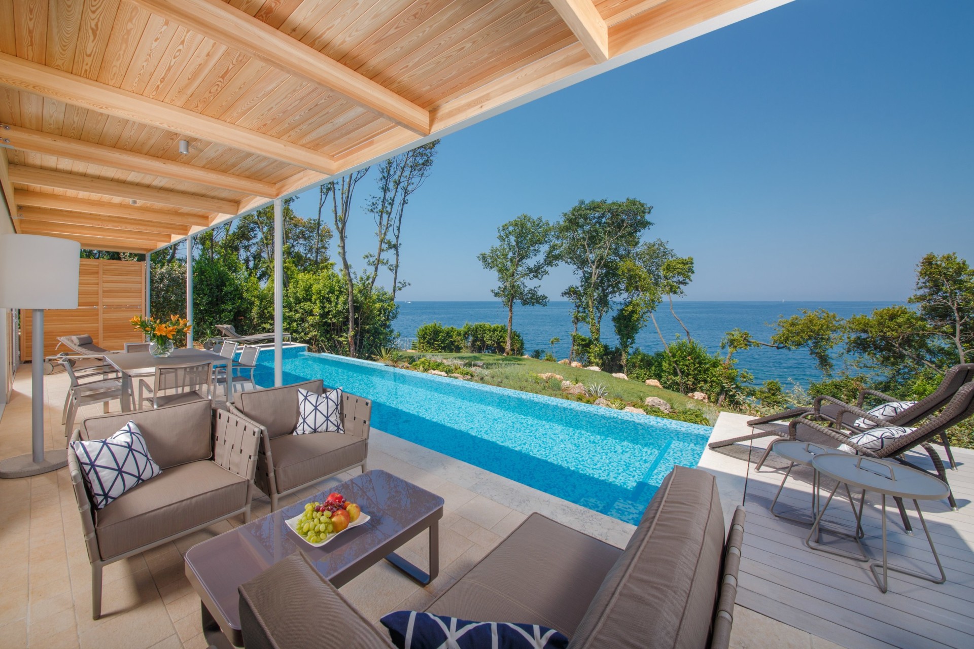 Terrasse und Pool der Presidential Villa