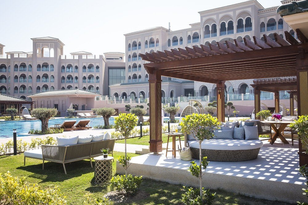 Poolbereich des Jumeirah Royal Saray