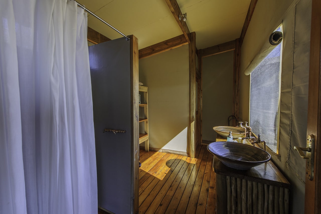 Badezimmer im Kalahari Plains Camp in Botswana