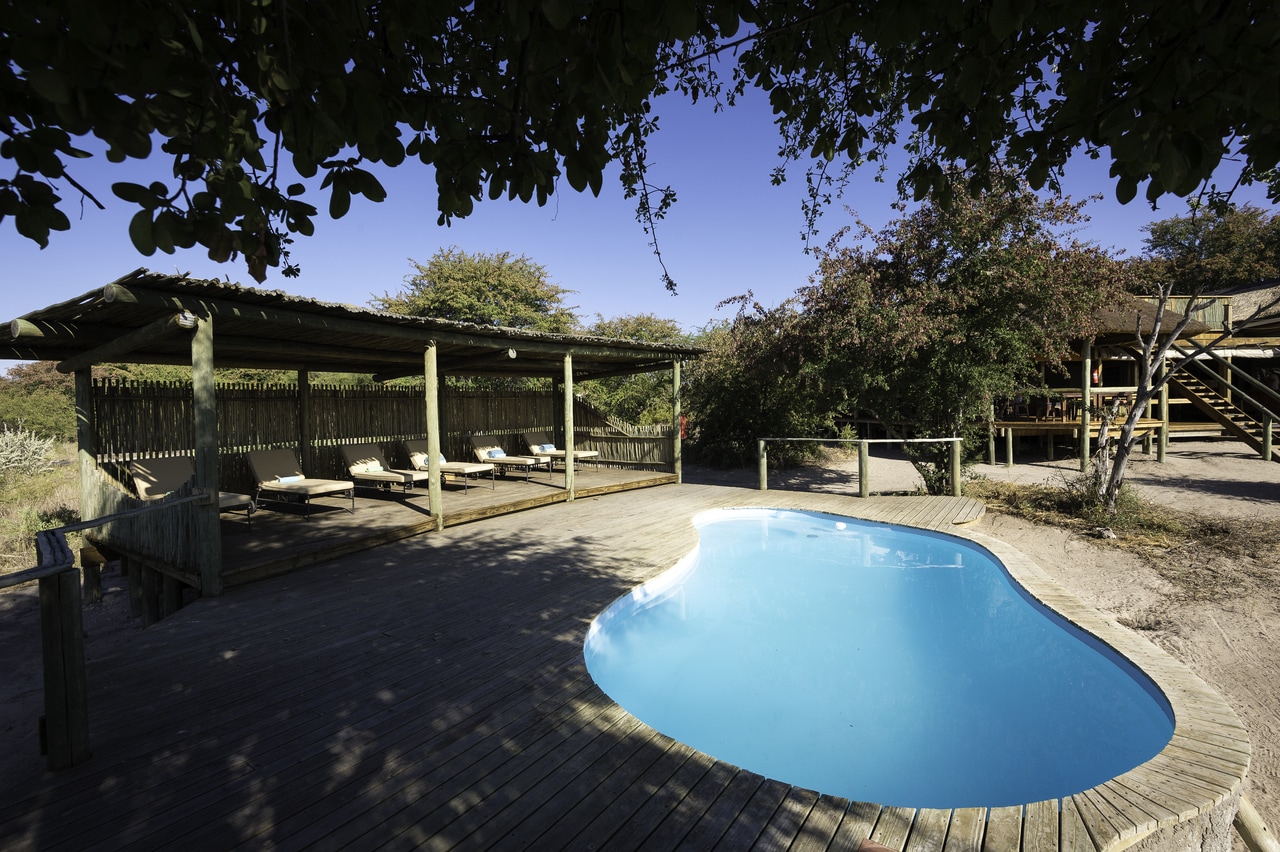 Swimmingpool im Kalahari Plains Camp in Botswana