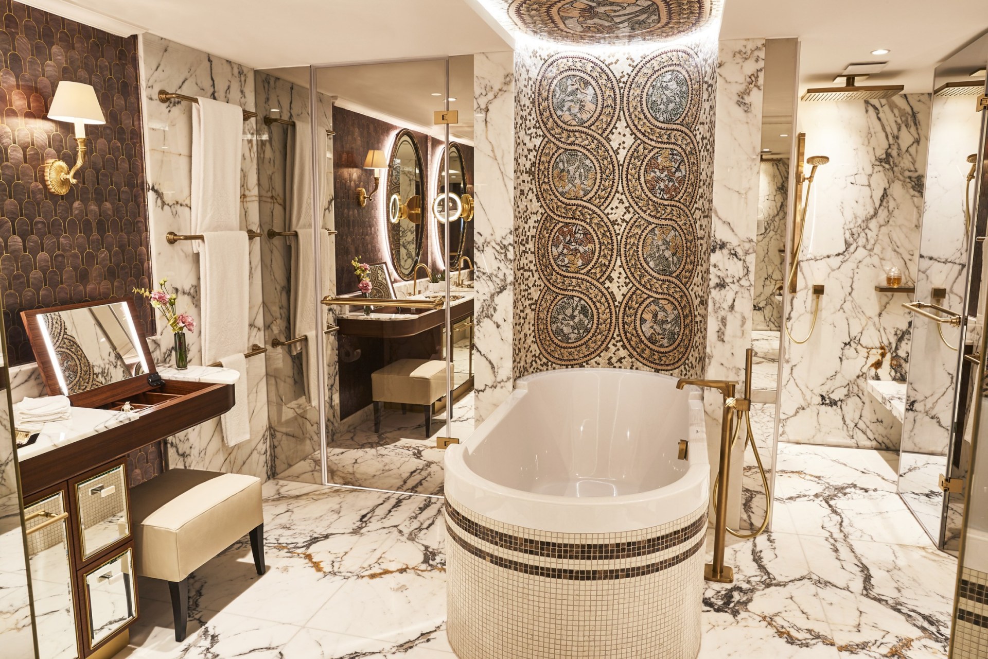 Badezimmer der Maximilian Suite