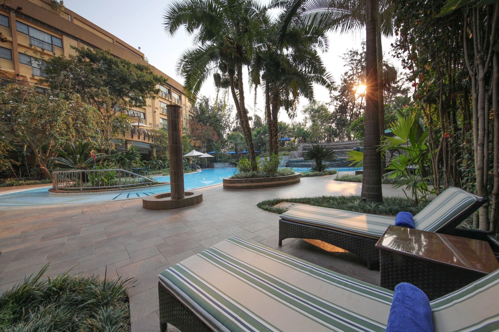 Swimmingpool im Kigali Serena Hotel