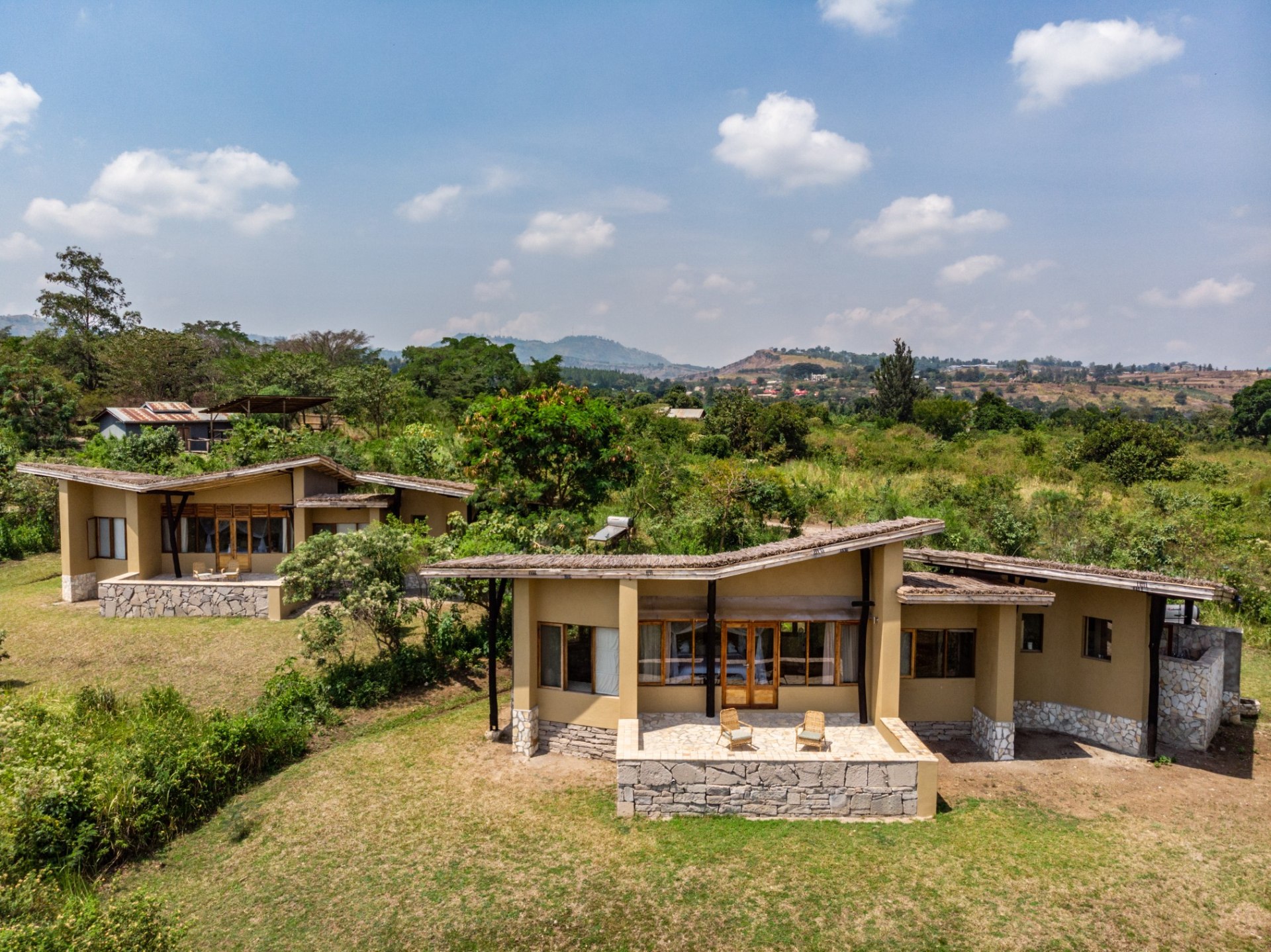 Aussenansicht der Bungalows in der Kyambura Gorge Lodge