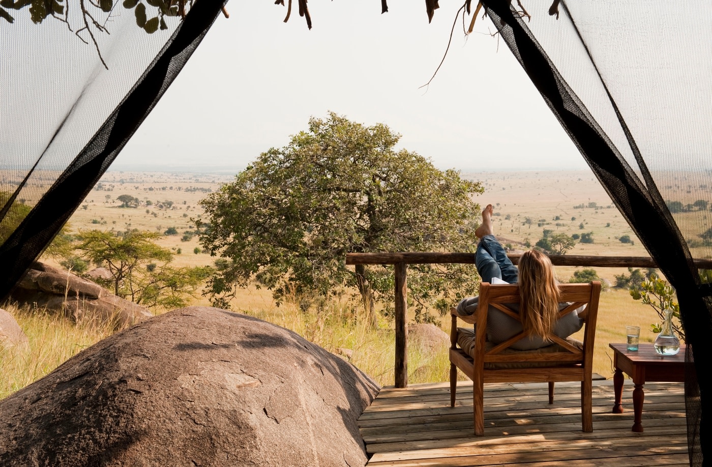 Veranda einer Cottage des Lamai Serengeti