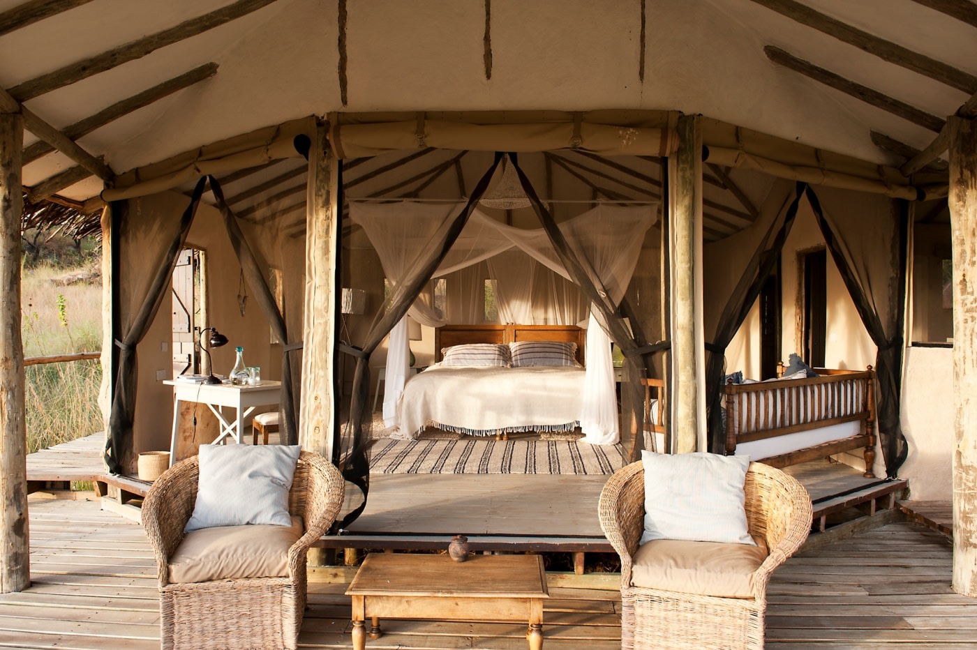 Cottage mit Doppelbett im Lamai Serengeti