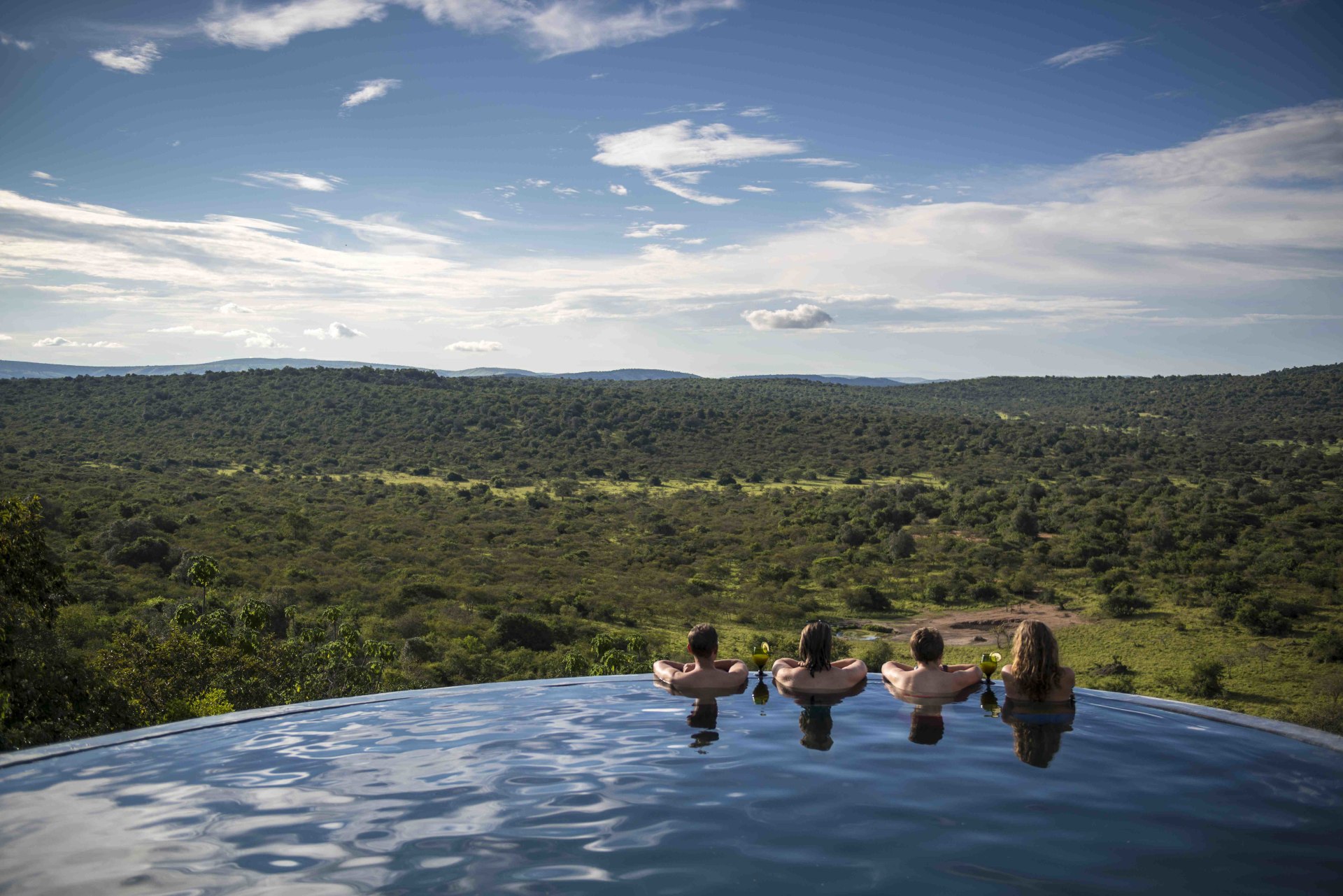 Swimmingpool der Mihingo Lodge