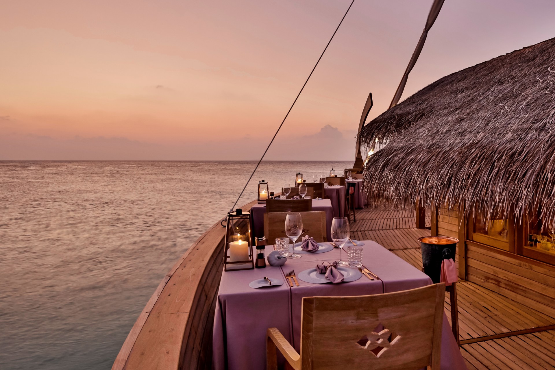 Restaurant Batheli By The Reef im Milaidhoo Island Maldives