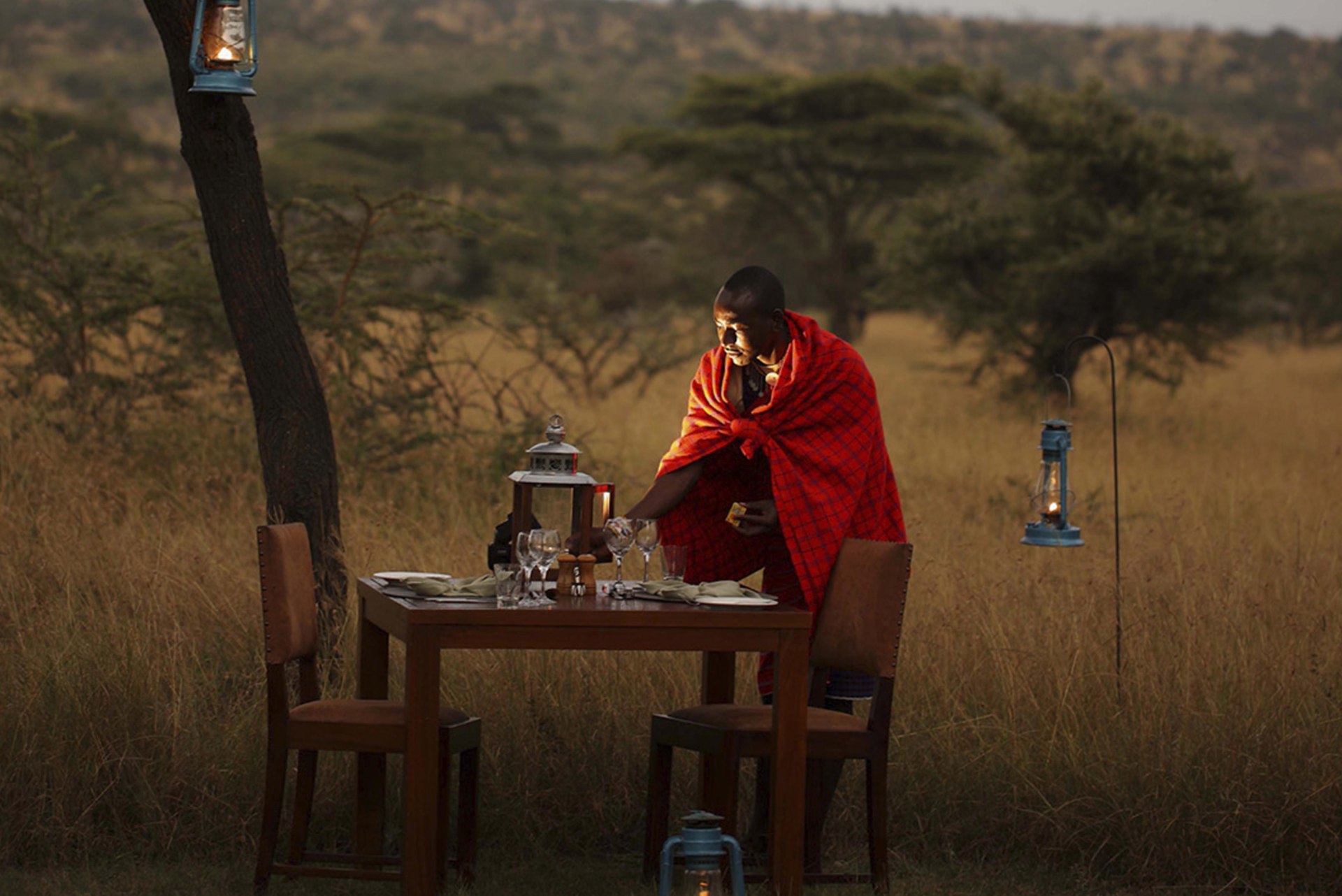 Abendessen in der Wildnis nahe des Naboisho Camp