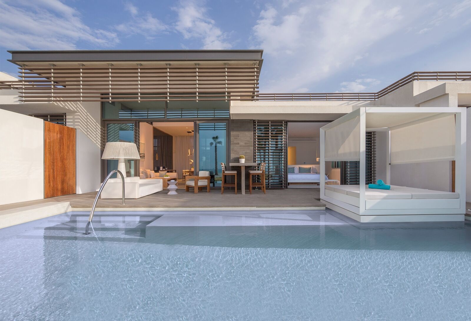 Pool Villa im Nikki Beach