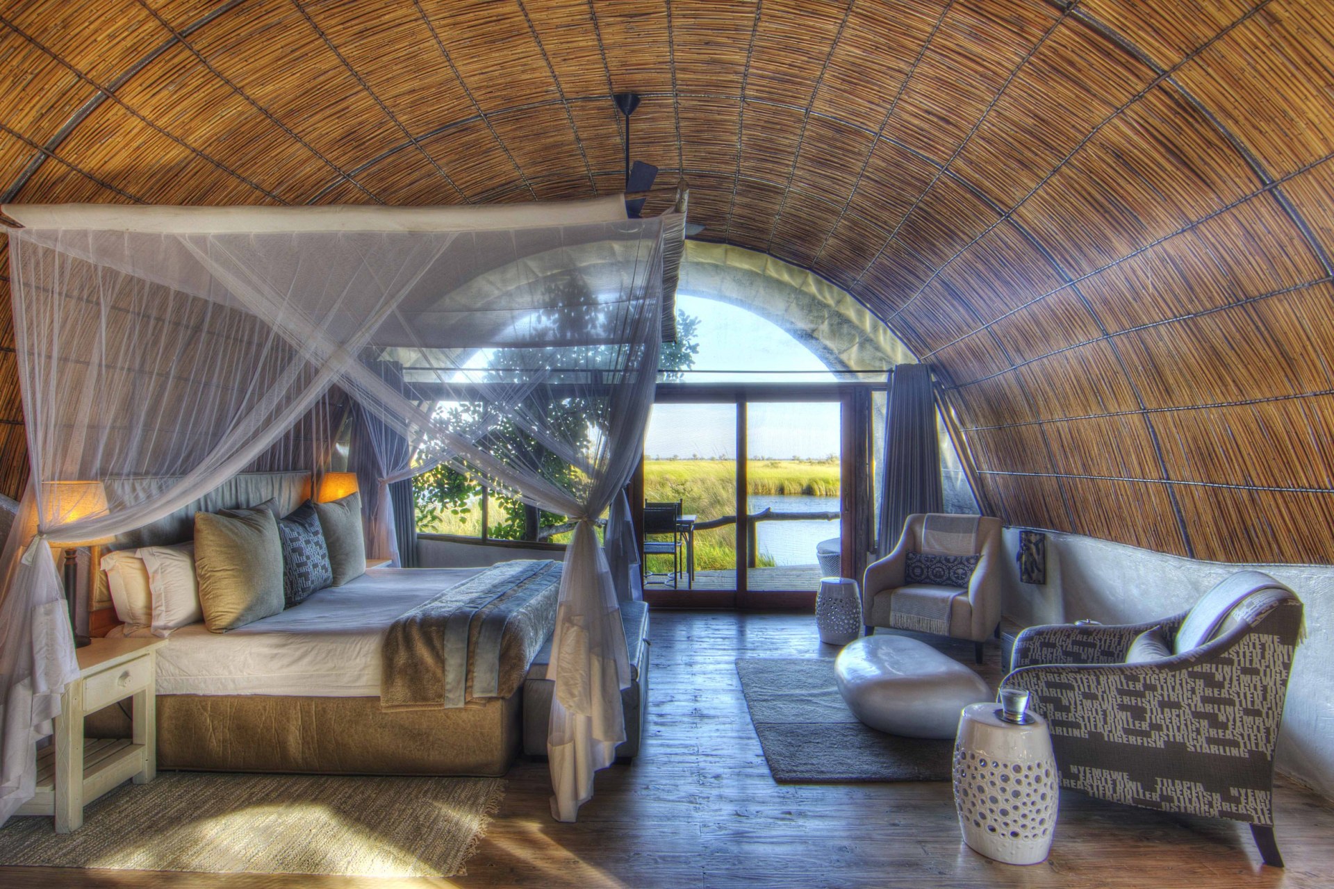 Innenansicht der Suite im Okuti Camp in Botswana