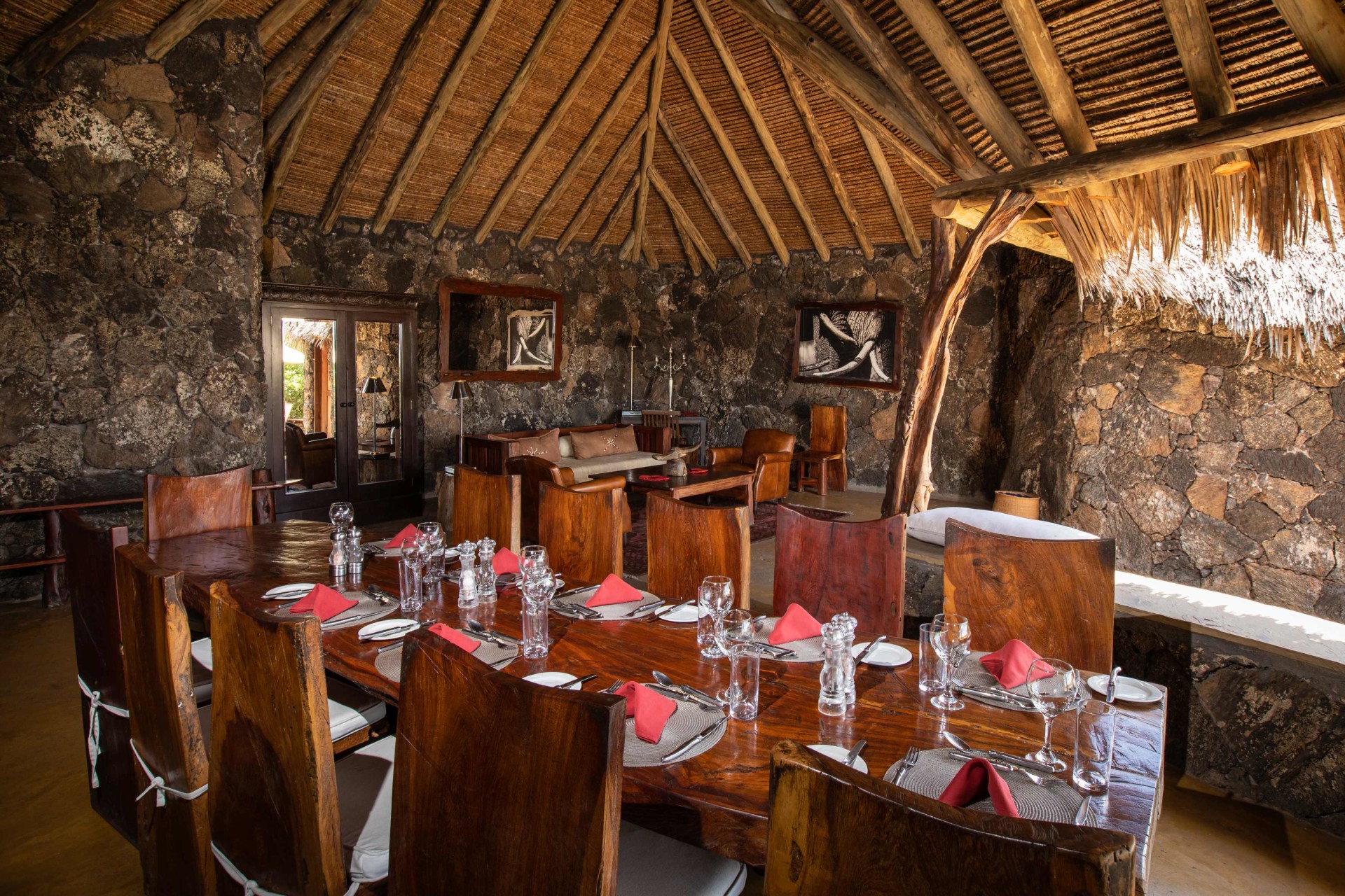 Abendessen in der ol Donyo Lodge