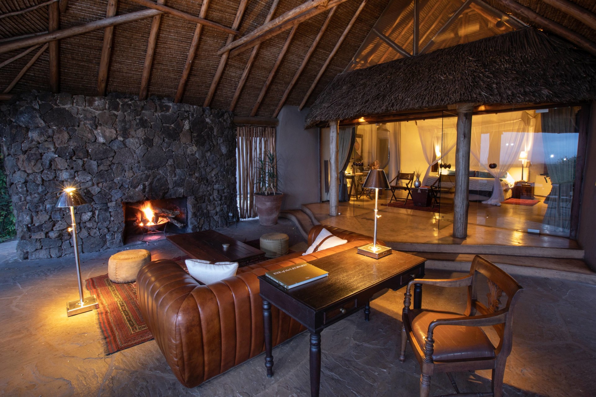 Veranda eines Gaestezimmers in der ol Donyo Lodge