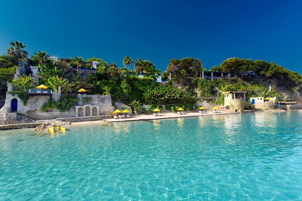 Blick auf den Strand und die Hotelanlage 