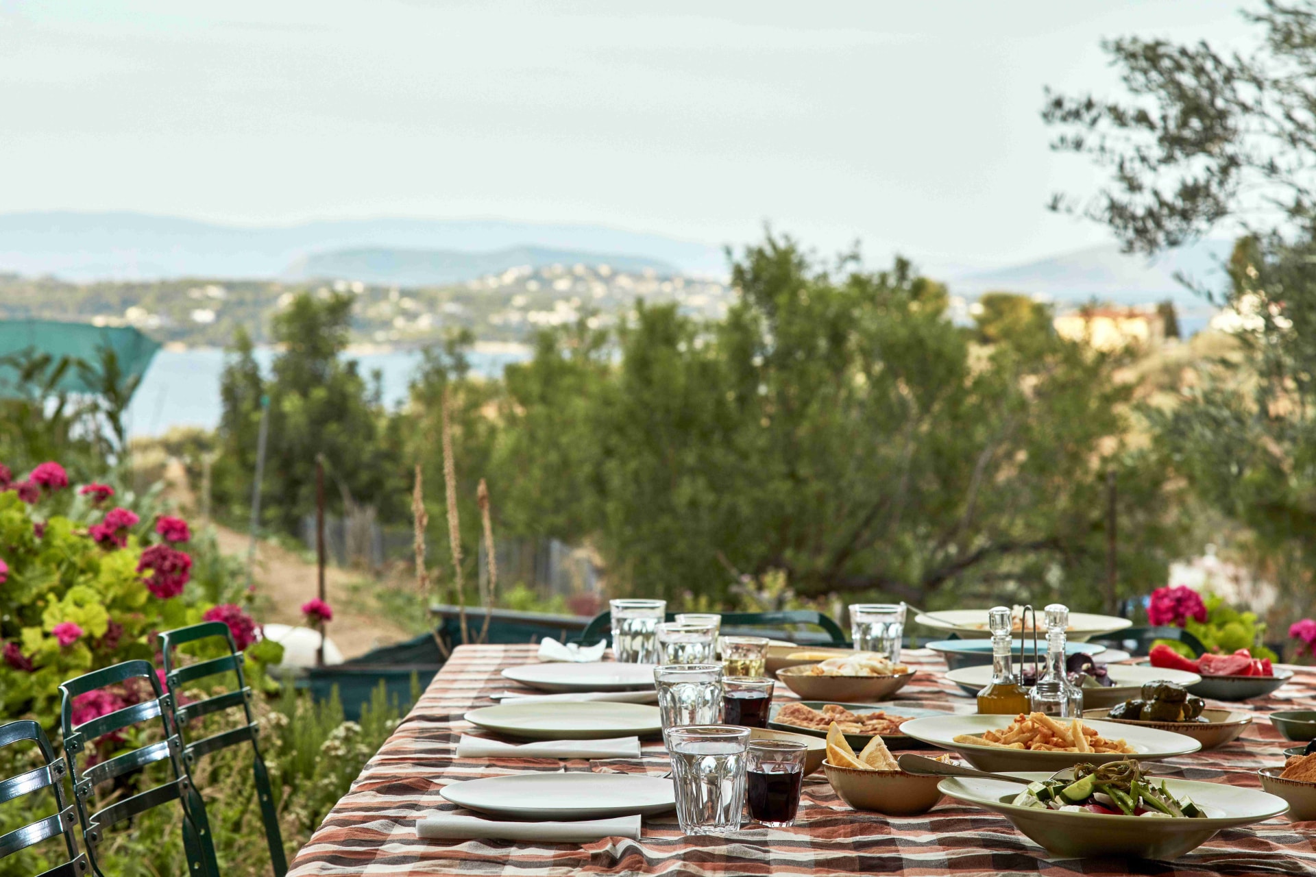 Restaurant vom Posidonion Grand Hotel Spetses mit Blick aufs Meer