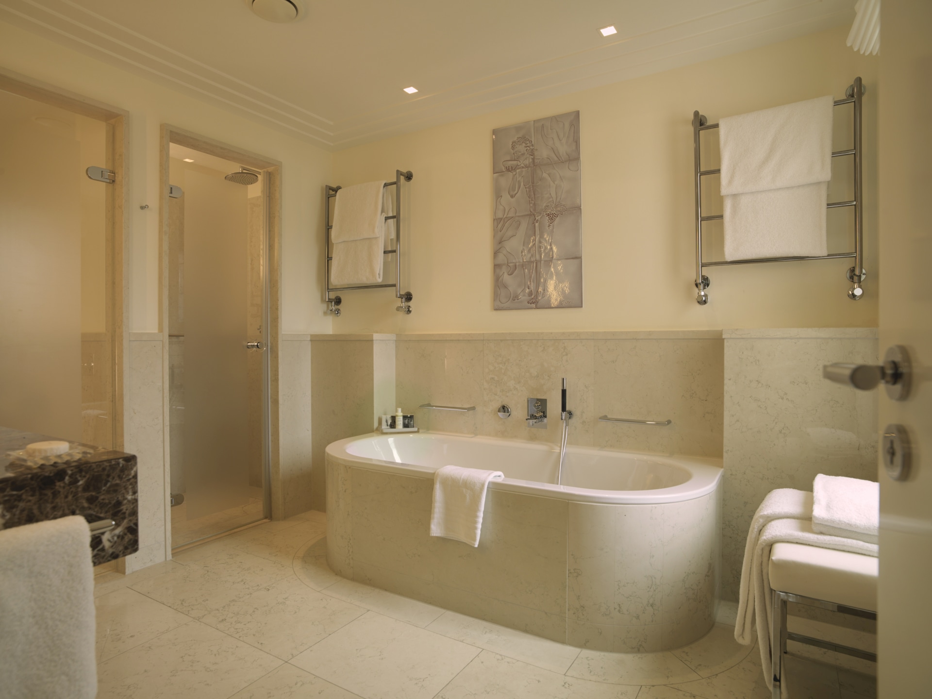 Badezimmer der Deluxe Suite