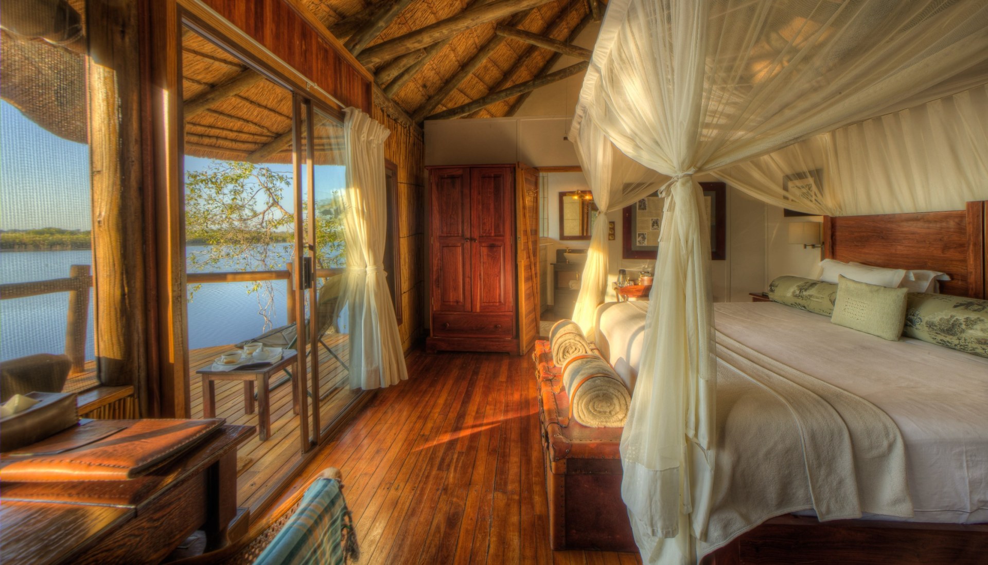 Schlafzimmer der Xugana Island Lodge