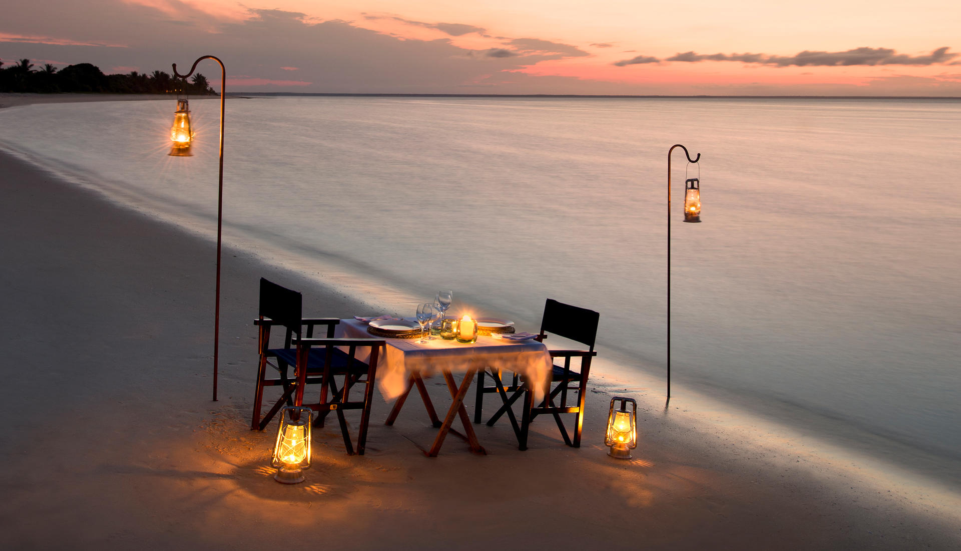 Abendessen am Strand im andBeyond Benguerra Island