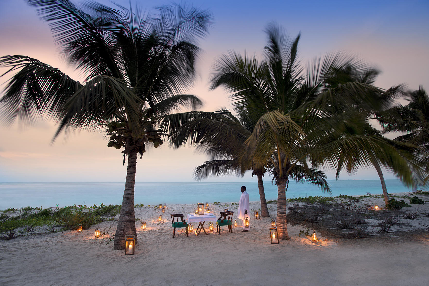 privates Abendessen am Strand von andBeyond Benguerra Island