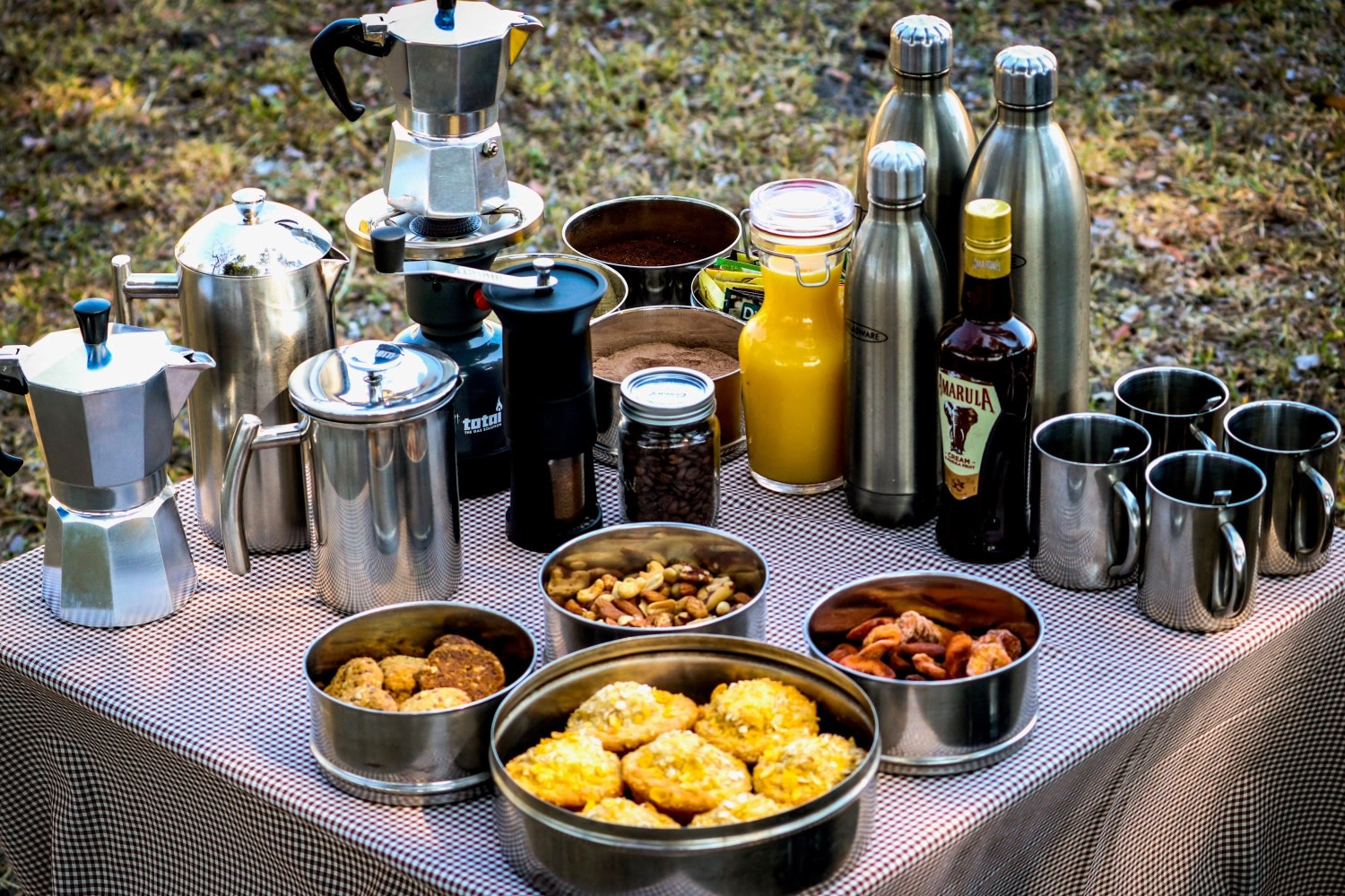 Fruehstueck in der Wildnis im andBeyond Chobe Under Canvas