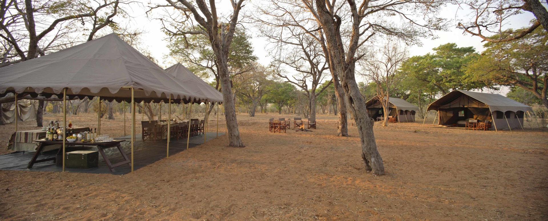 Aussenansicht des andBeyond Chobe Under Canvas