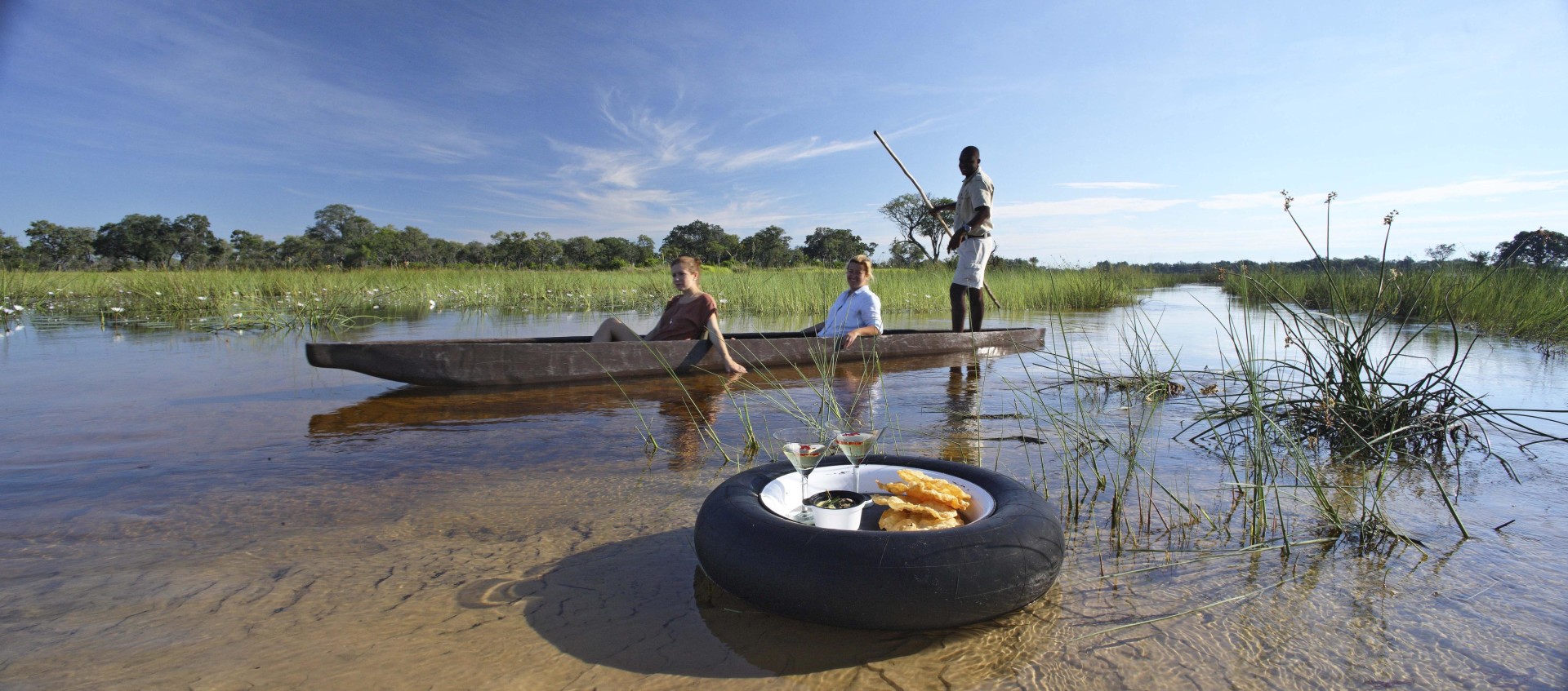 Mokoro Fahrt in der Naehe des andBeyond Xaranna Okavango Delta Camp