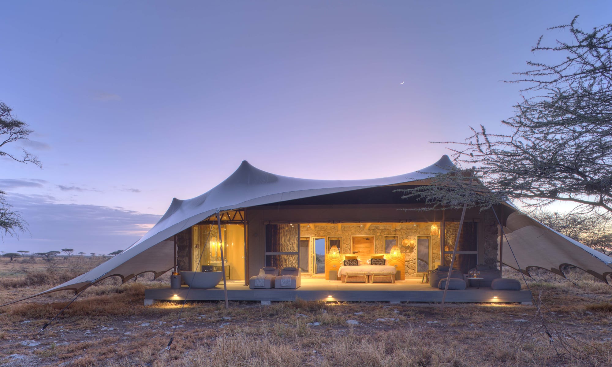 https://res.cloudinary.com/take-memories/images/f_auto%2Cdpr_auto%2Cq_auto%2Cw_2000%2Cc_fill%2Ch_1200/sfm/yqmwzhombpyjq9gfgcea/luxury-tent-serengeti-tanzania