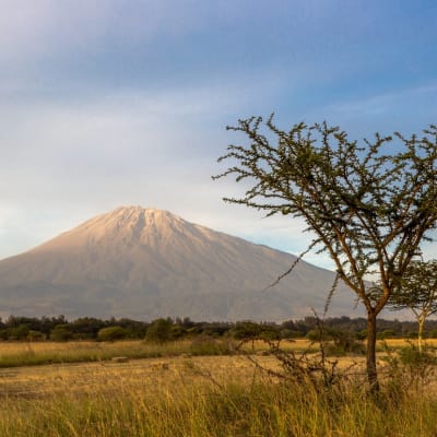 Mount Meru im Sonnenschein