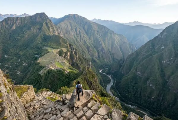 Huayna Picchu Gipfelblick auf die Inka-Zitadelle und das Urubamba-Tal