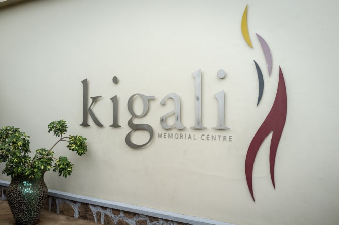 Schild mit Kigali Memorial Center