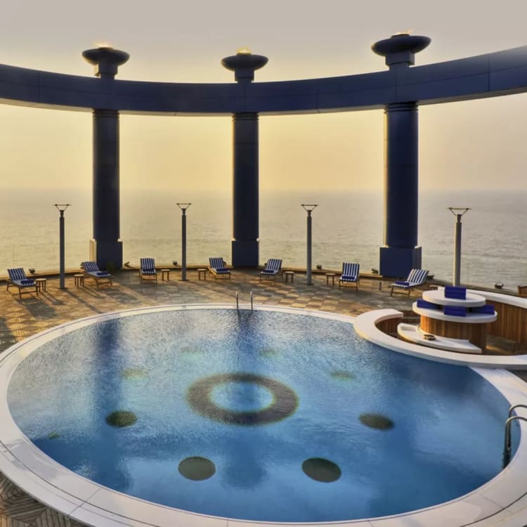A whirlpool in the front with views on the ocean in the back