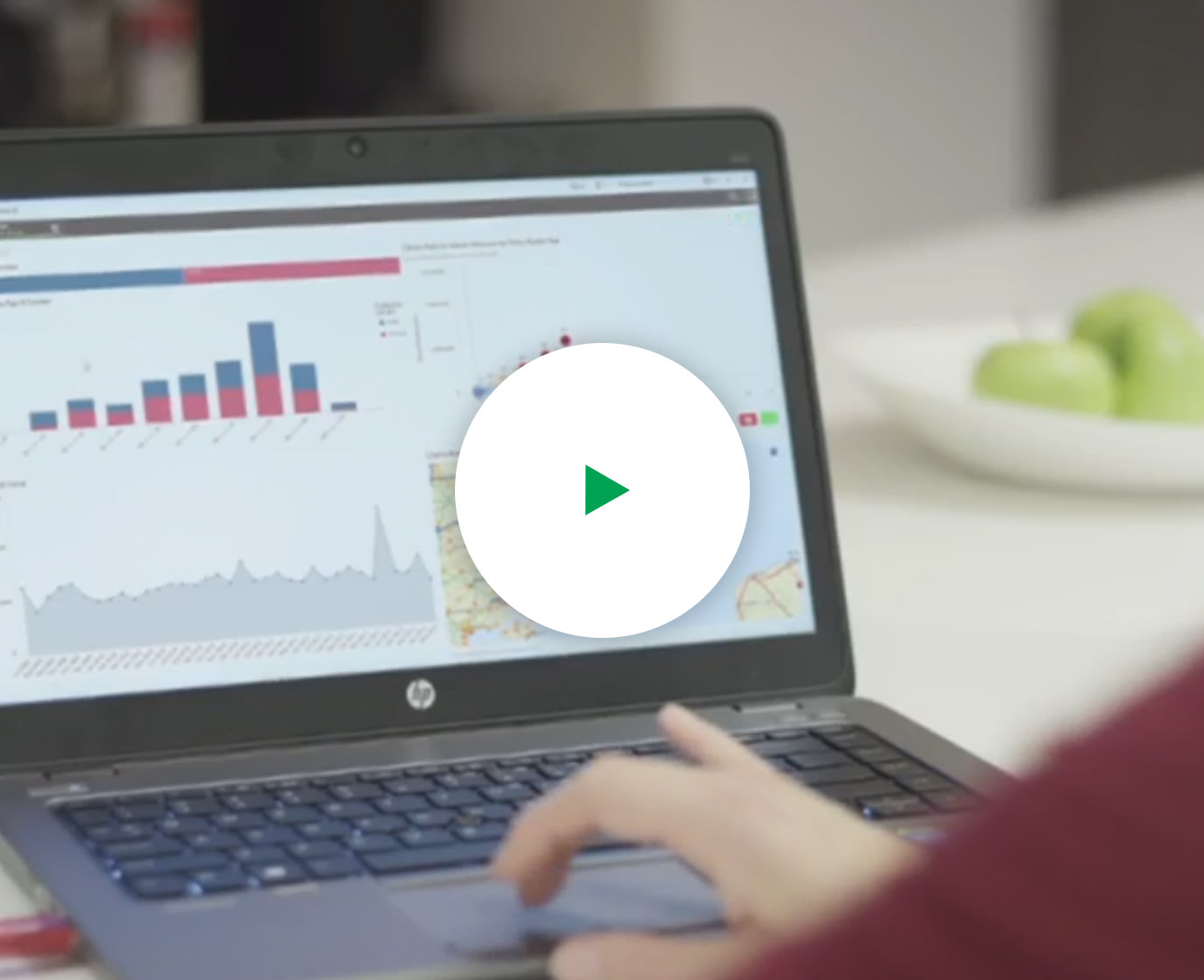 Explore financial data without boundaries video thumbnail - Finance Analytics - Qlik