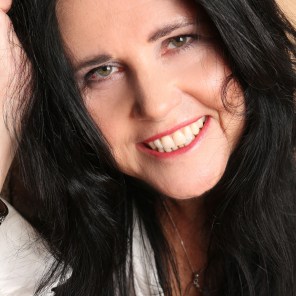 Connect with Amanda Asquith Amanda Asquith