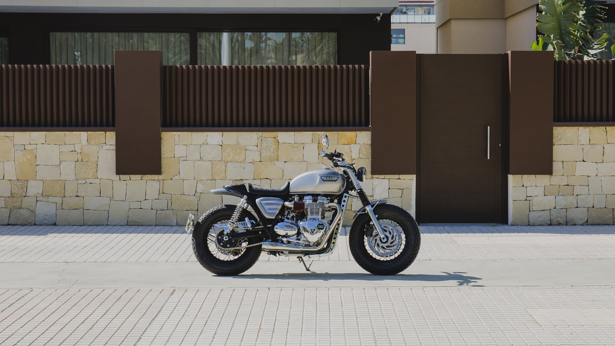 triumph bonneville t130 tracker tamarit fox