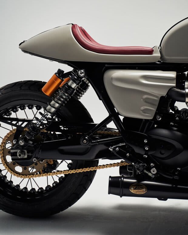 triumph thruxton 1200rs cafe racer tamarit renatide