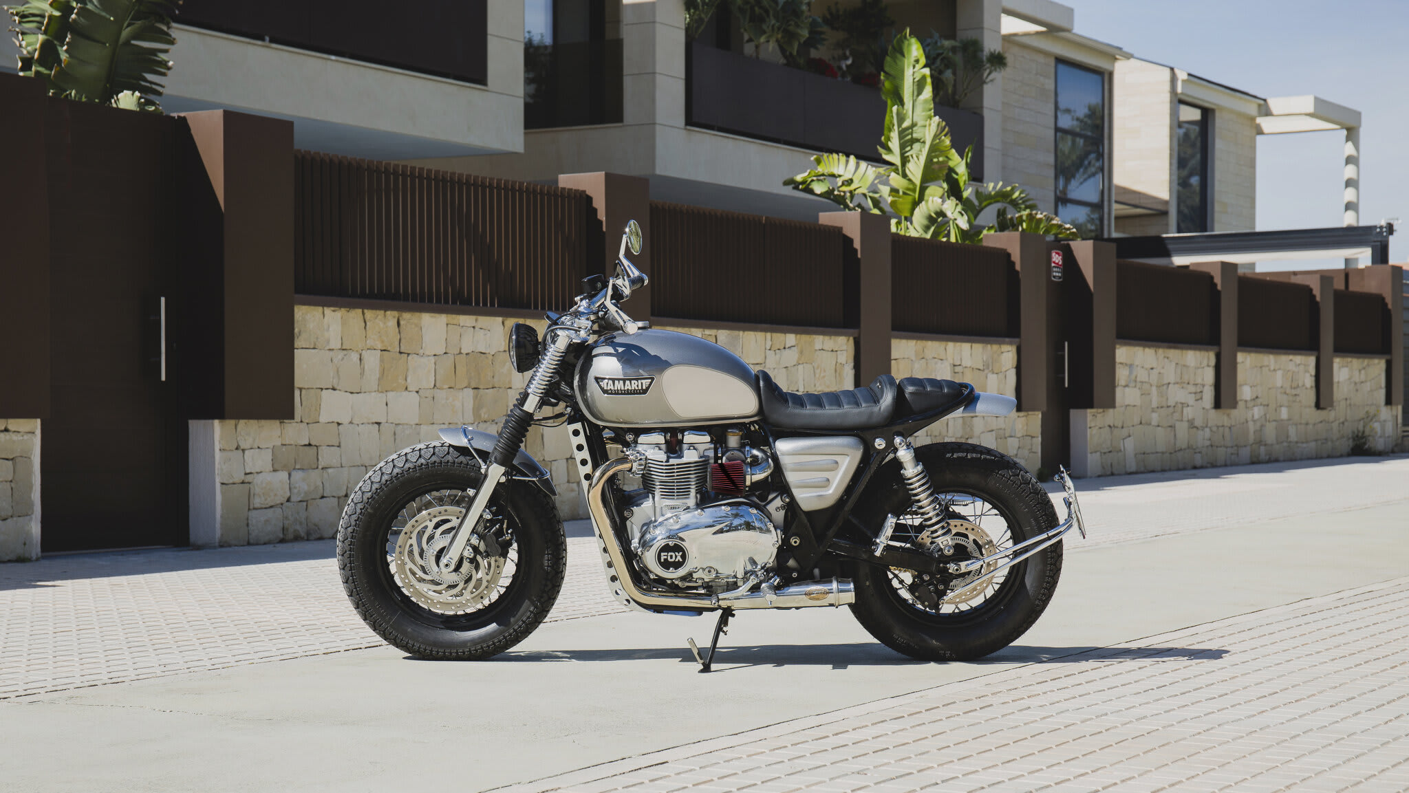 triumph bonneville t120 brat style tamarit fox